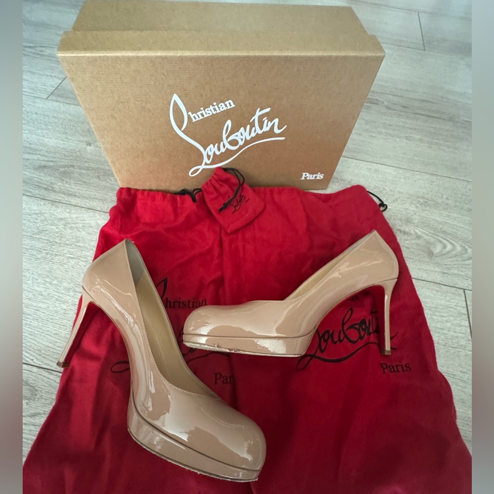 Christian Louboutin New Simple Nude Patent Pump 85